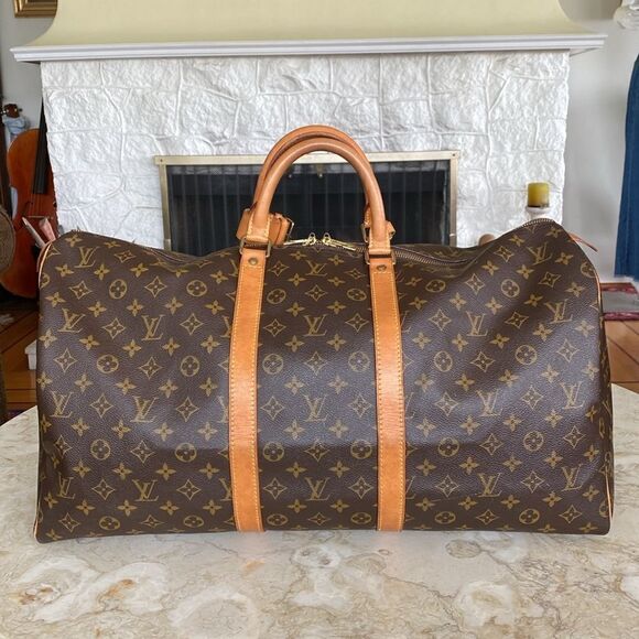 Louis Vuitton Keepall 55 Monogram w/ Name Tag, Poignet & Padlock - Picture 3 of 17